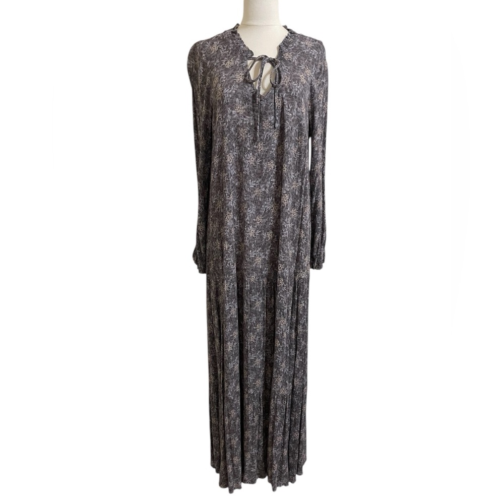 Gray prairie crinkle tiered maxi dress long sleeve flowy tiny flower print